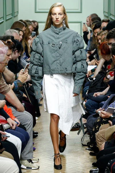 Look 29